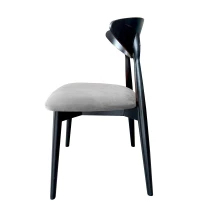 Klassischer Holzstuhl KS80