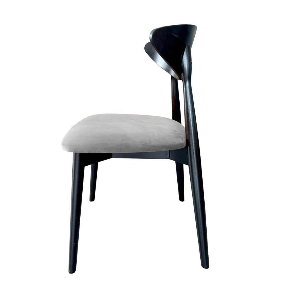 Klassischer Holzstuhl KS80