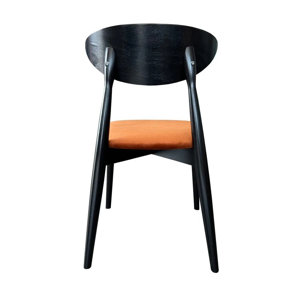 Klassischer Holzstuhl KS80