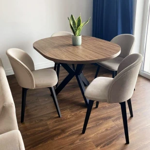 Gepolsterter M101-Stuhl mit Loft-Holzbeinen